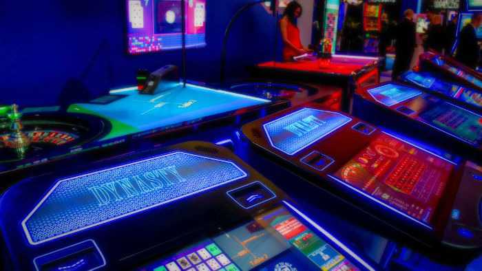 The Guide to Casino Table Games –Types and Best Slots